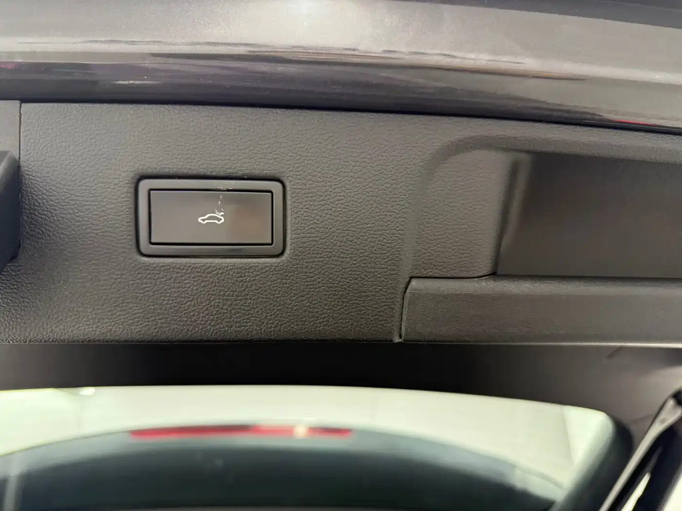 Volkswagen Tayron 2022 280TSI 2WD Luxury Smart Connect Edition фото 17