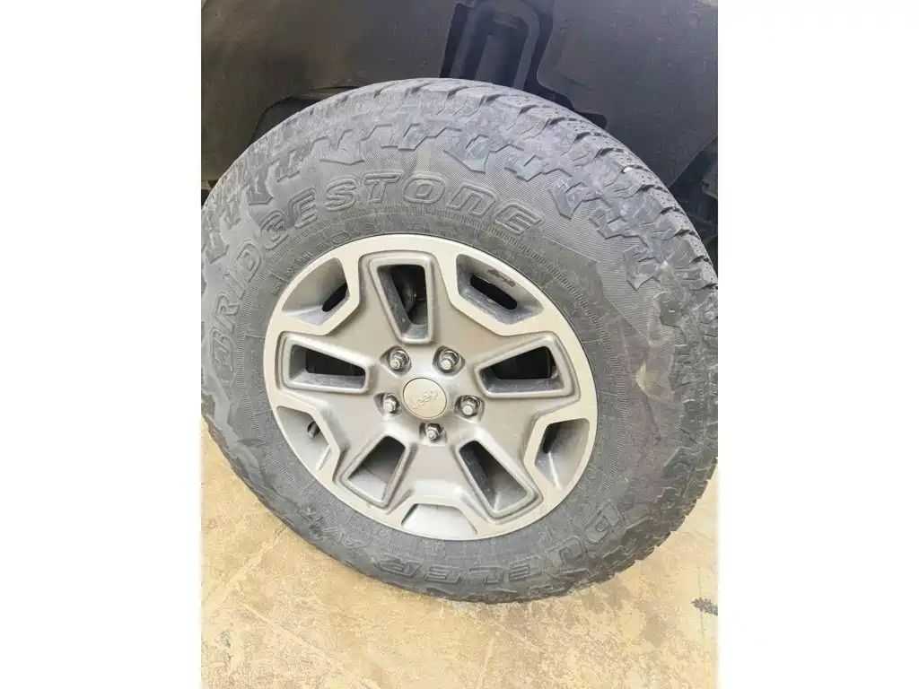 Фото 7 - Jeep Wrangler