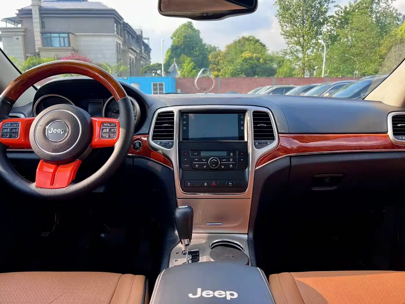 Фото 11 - Jeep Grand Cherokee (Import)