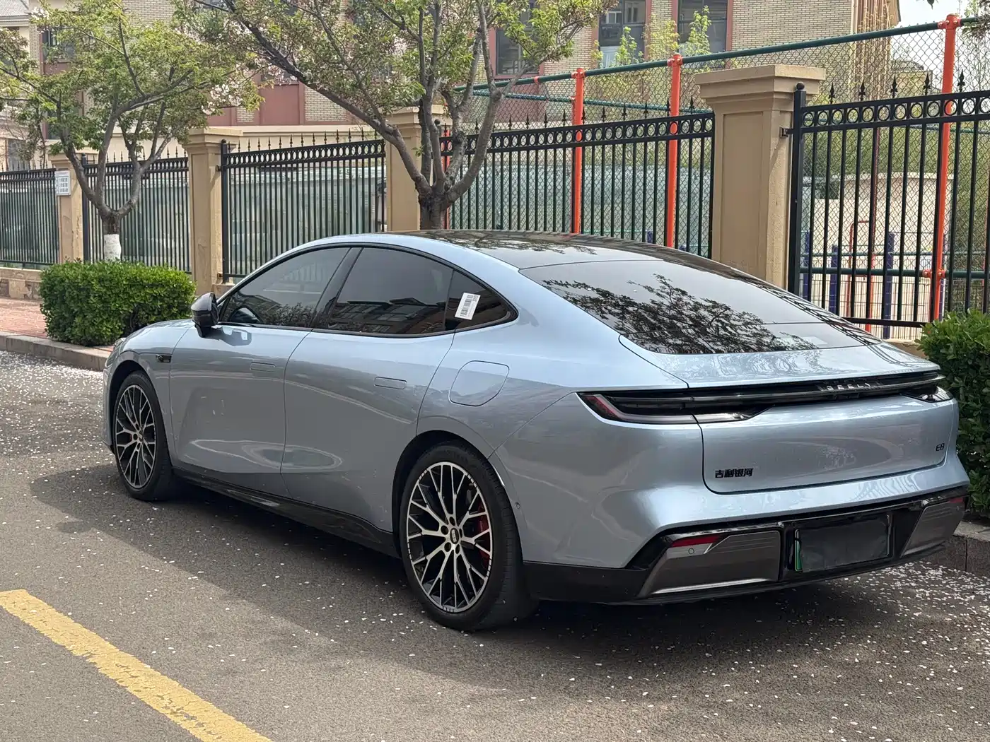 GEELY GALAXY GALAXY E8