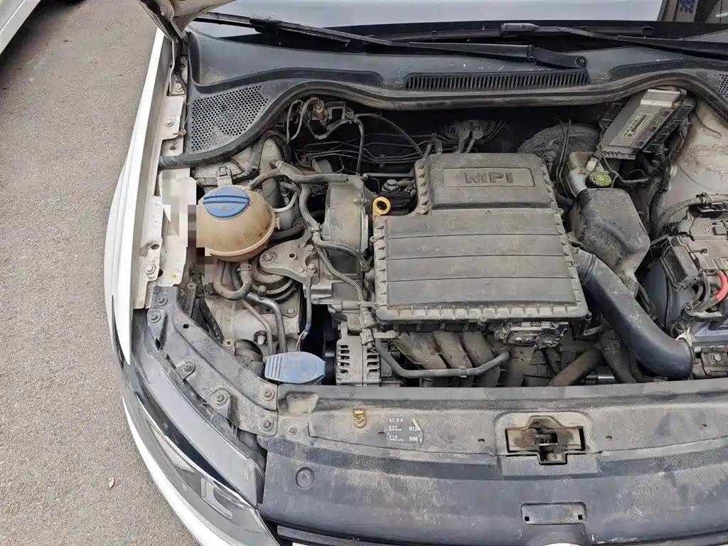 Volkswagen Polo 2016 1.4L Automatic Trend фото 21