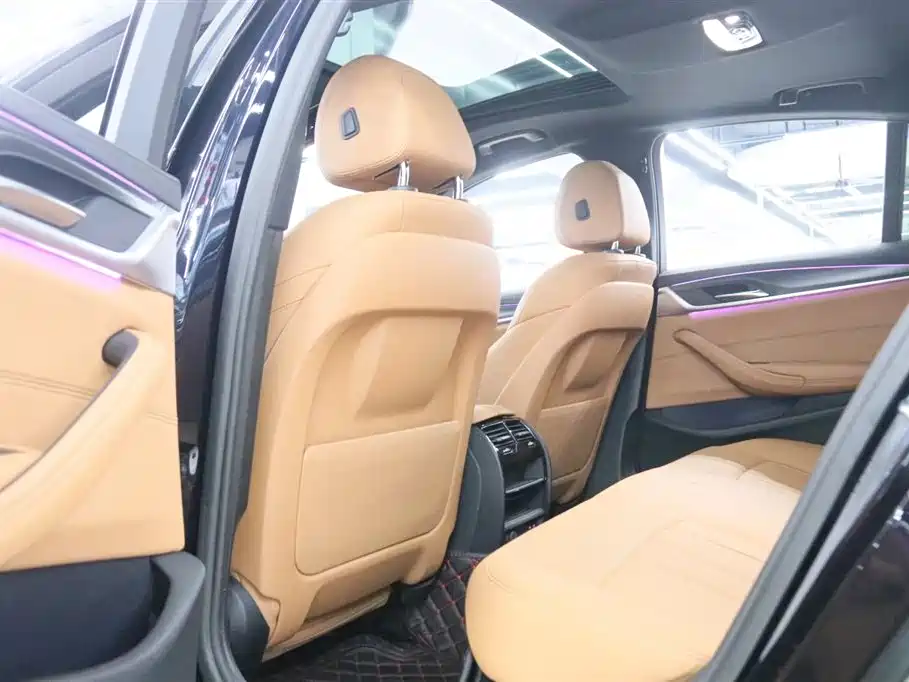BMW 5 Series (Import) 2022 525i M Sport Package фото 17