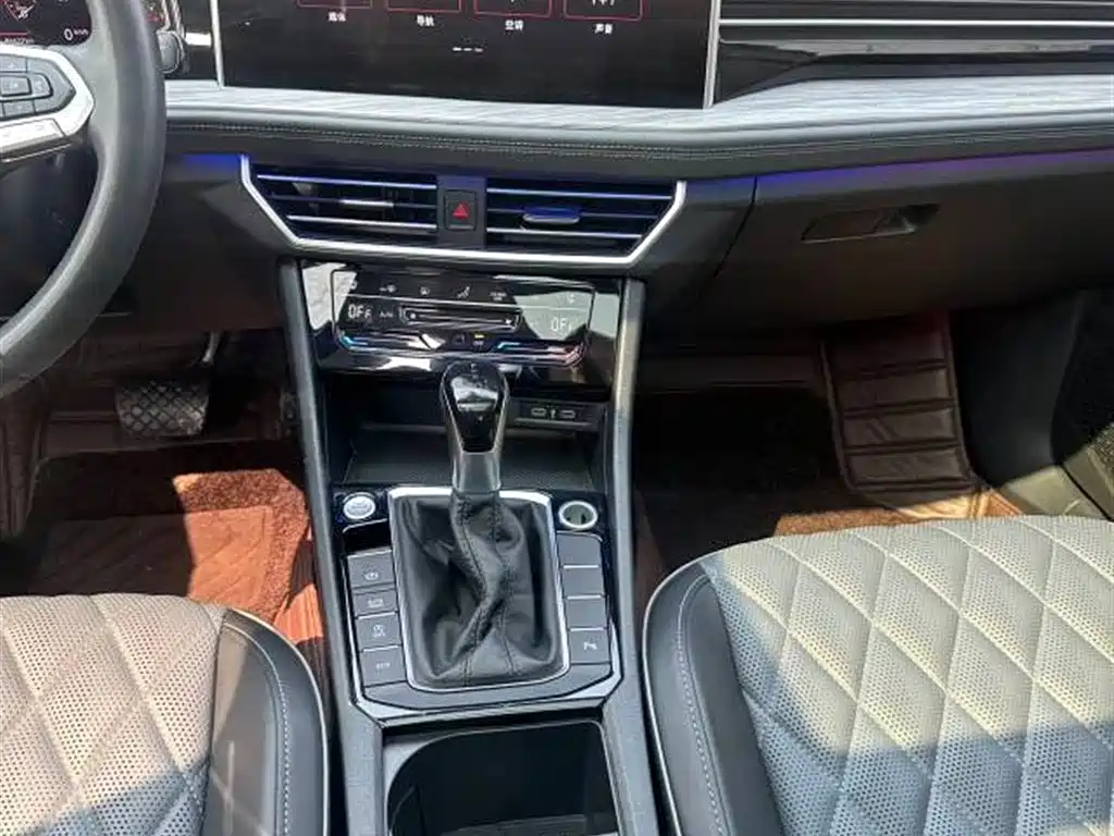 Volkswagen Sagitar 2023 280TSI DSG Surpass Plus Edition фото 11