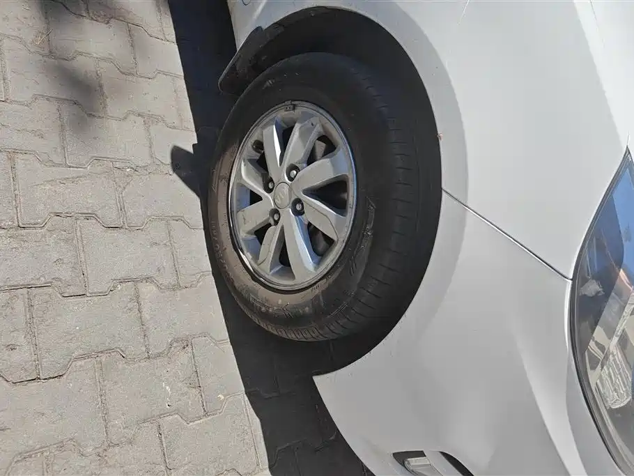 Kia K2 2015 Sedan 1.4L MT GLS фото 6