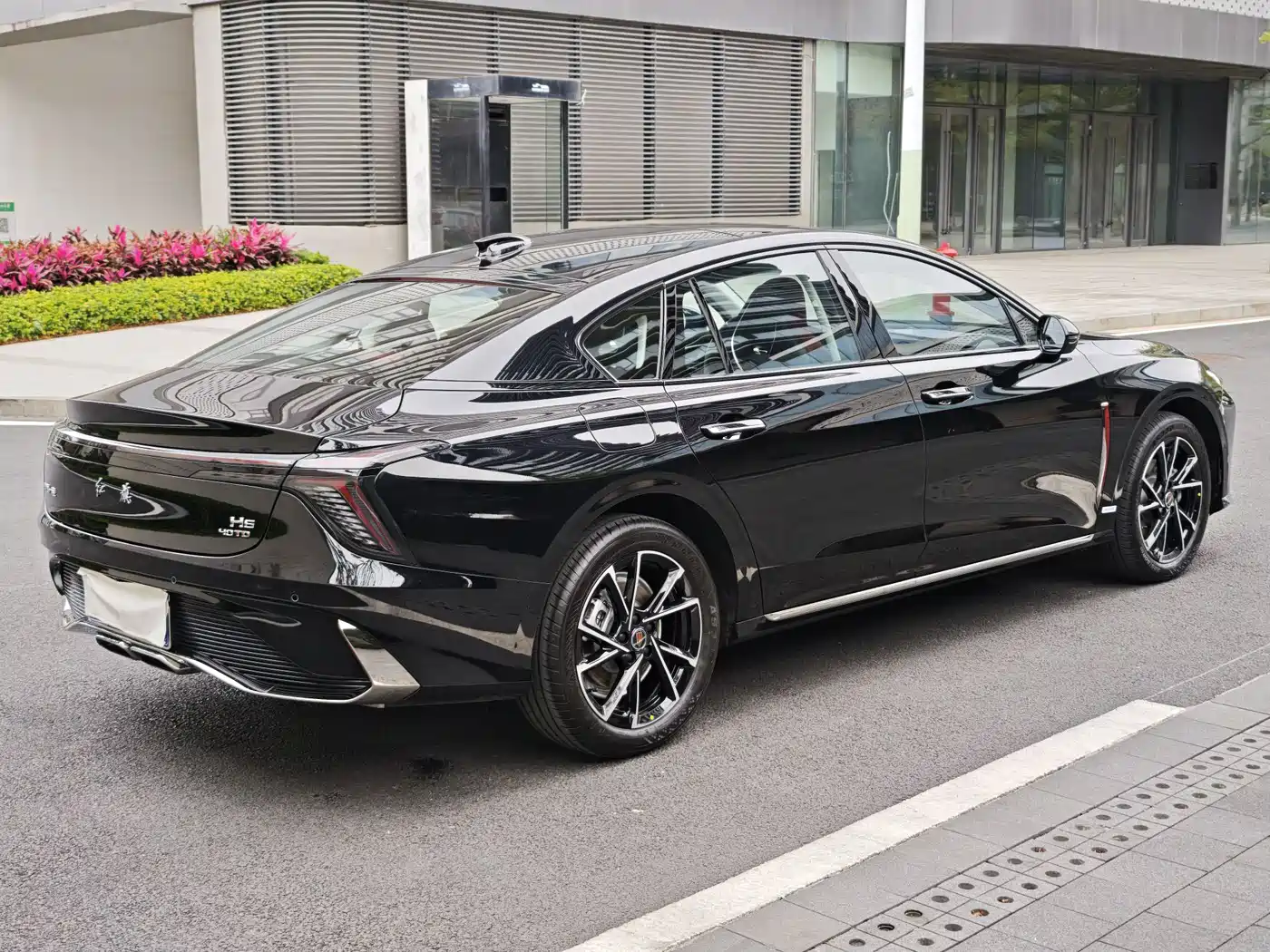 Hongqi H6 2025 Model 2.0T Beauty Edition фото 4