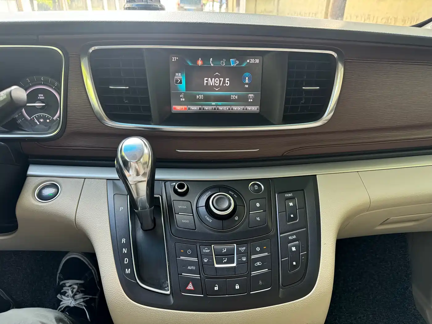 Buick GL8 2017 25S Luxury China V фото 16