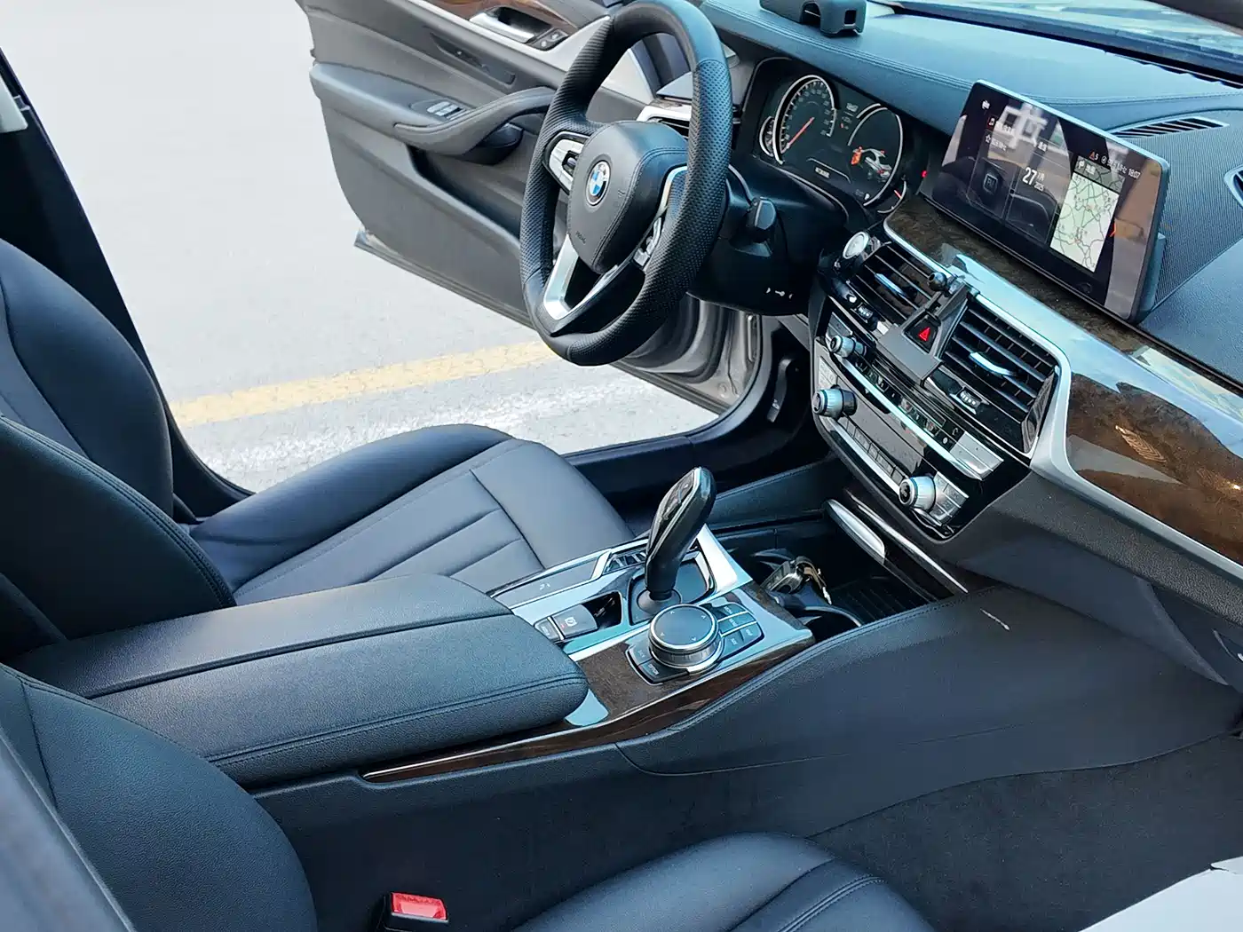 BMW 5 Series 2018 525Li Luxury Package фото 10