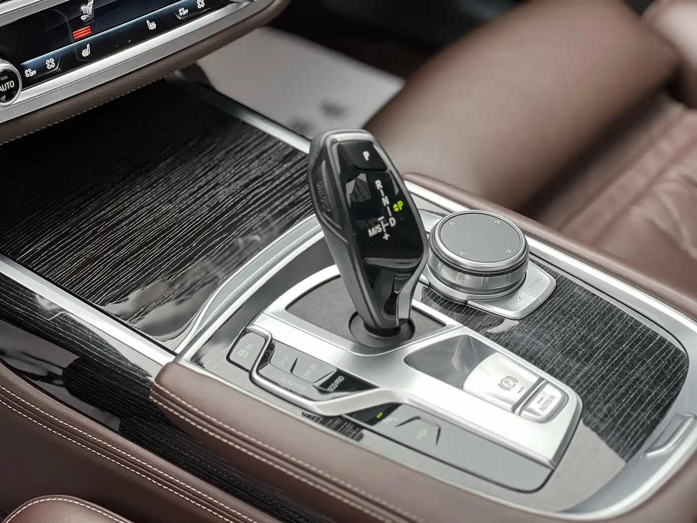BMW 7 Series 2019 740Li Leading M Sport Package фото 9