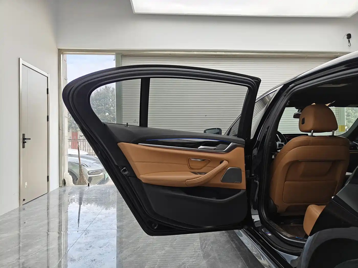 BMW 5 Series 2020 530Li Exclusive M Sport Package фото 10