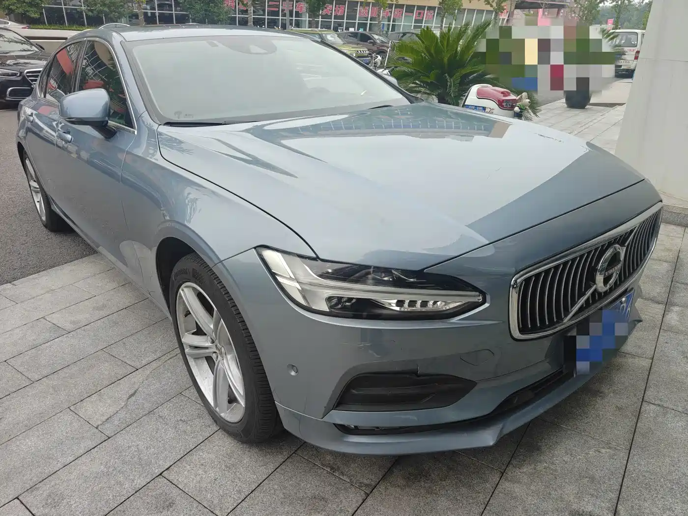 Фото 2 - Volvo S90