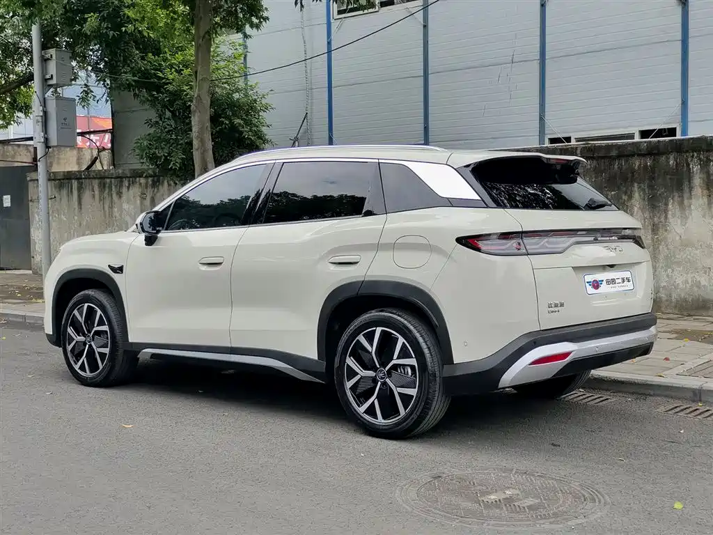 BYD Song L DM-i 2026 200KM Excellence фото 4