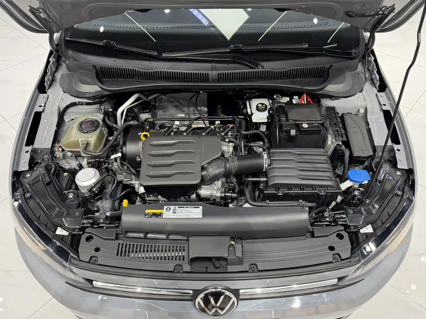 Volkswagen Polo 2023 Plus 1.5L Automatic Colorful Tech Edition фото 21