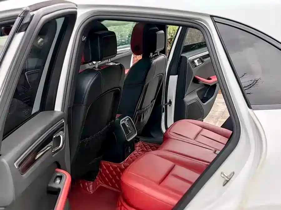 Porsche Macan 2018 Macan 2.0T фото 9