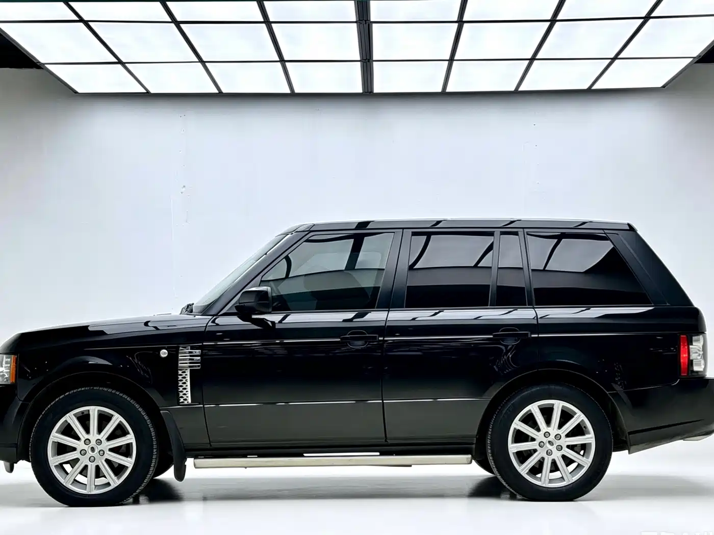 Land Rover Range Rover 2010 3.6 TDV8 HSE фото 3