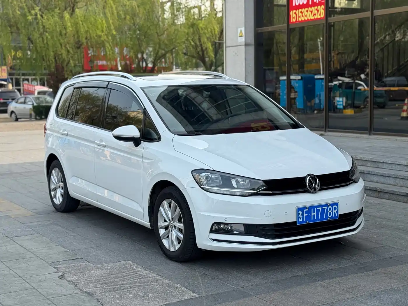 Volkswagen Touran 2018 Touran L 280TSI DSG Comfort Edition 7-seater China VI фото 3