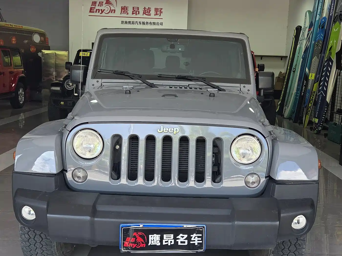 Фото 1 - Jeep Wrangler