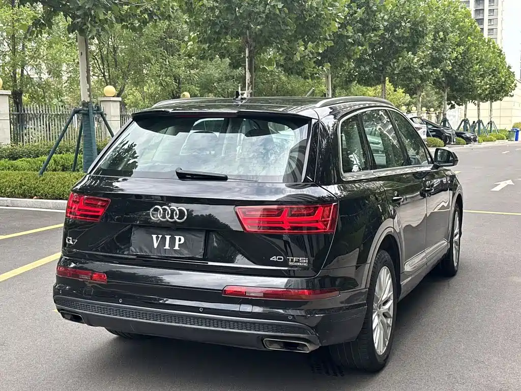 Photo 6 - Audi Q7