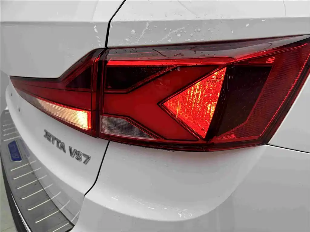 Фото 19 - Jetta VS7