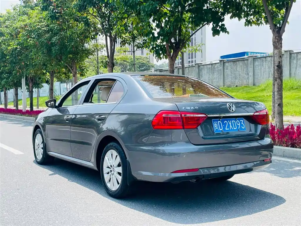 Volkswagen Lavida 2013 Facelift Classic 1.6L Automatic Comfort фото 6