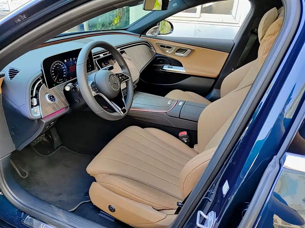 Mercedes-Benz E-Class 2025 E 300 L Fashion фото 7