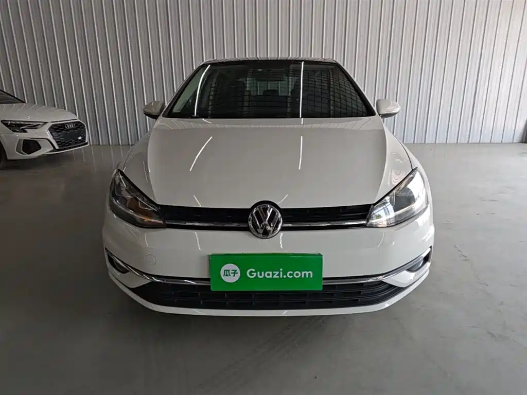 Volkswagen Golf 2019 200TSI DSG Comfort Progressive China VI фото 3