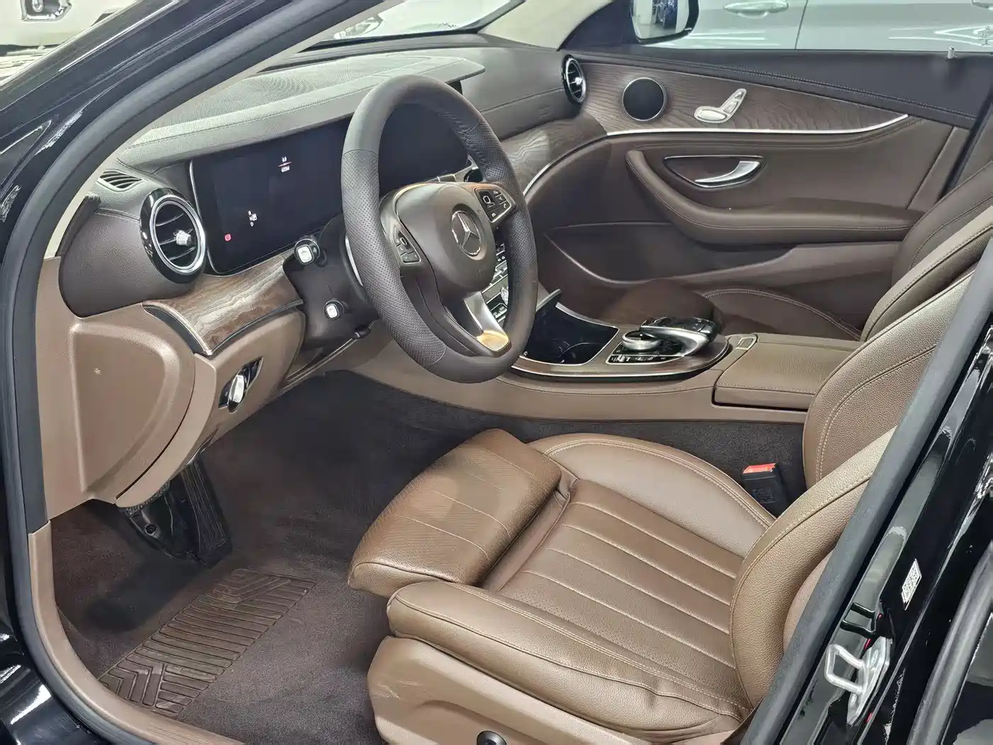 Mercedes-Benz E-Class 2018 Facelift E 200 L фото 7
