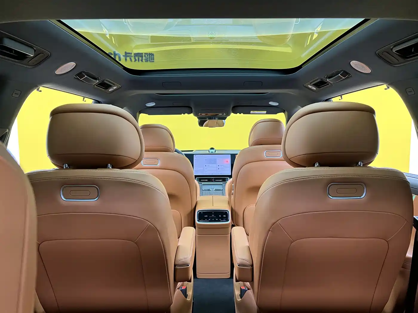 AITO Wenjie AITO M9 2024 Range Extender Max Edition 42kWh 6-seater фото 38