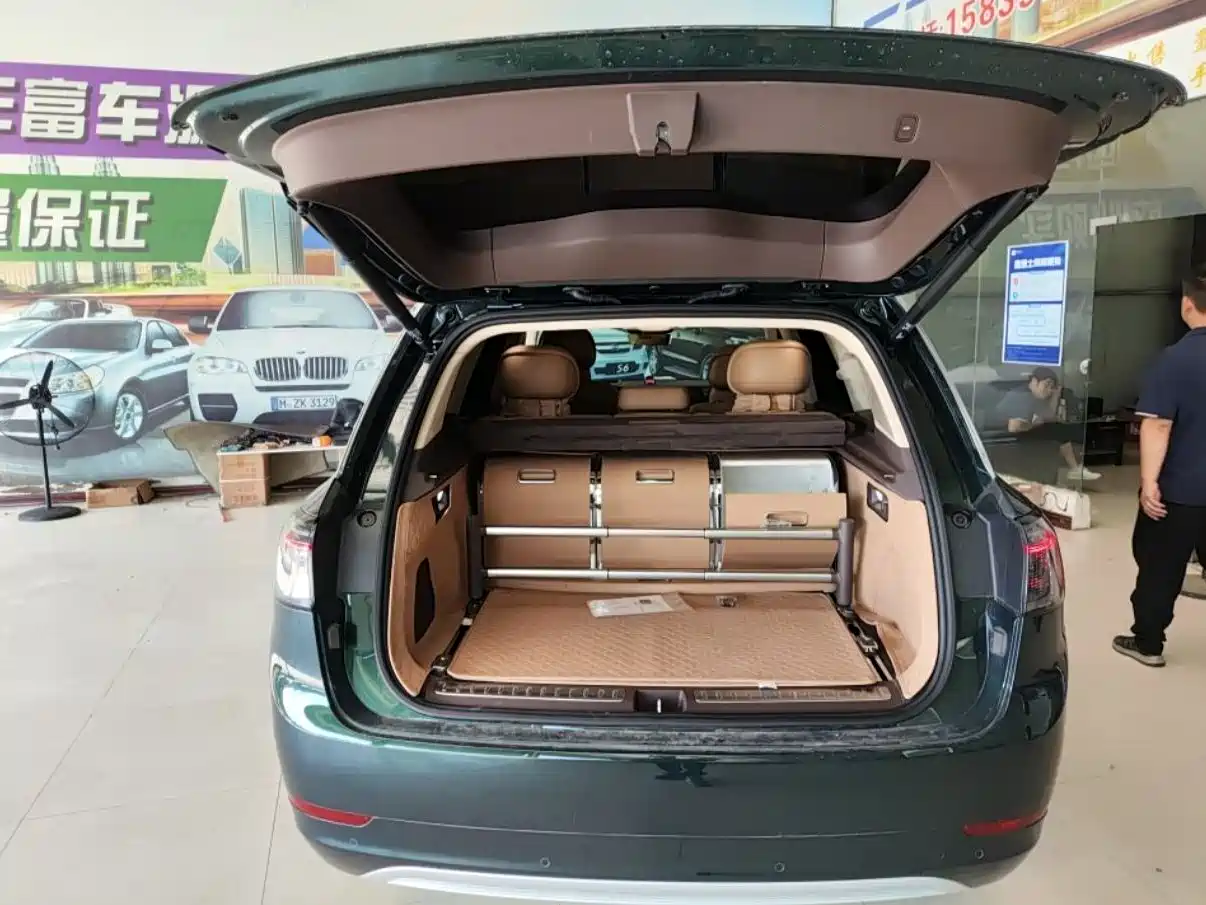 AITO Wenjie AITO M9 2024 Model Extended Range Ultra Edition 52kWh 5-Seater фото 12