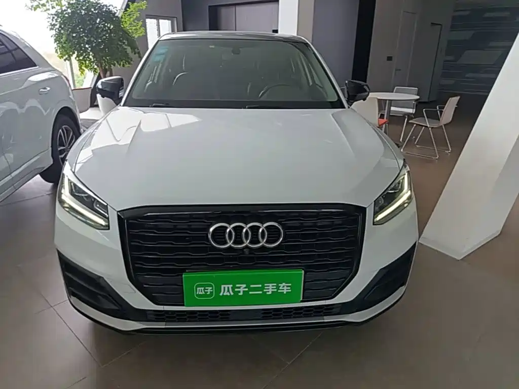Audi Q2L 2019 2018 35 TFSI Launch Exclusive Edition China VI