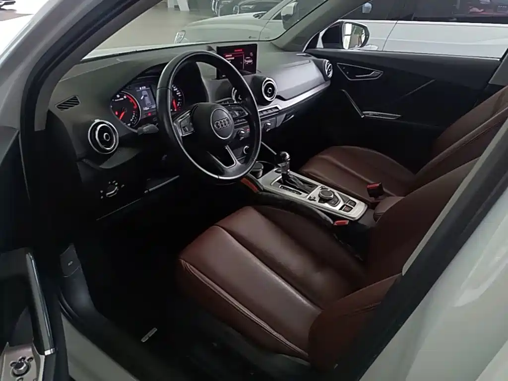 Audi Q2L 2019 2018 35 TFSI Launch Exclusive Edition China VI