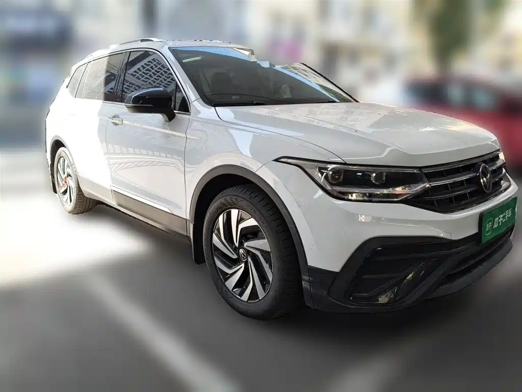 Volkswagen Tiguan L 2025 Model 300TSI Auto 2WD Dragon Edition фото 3