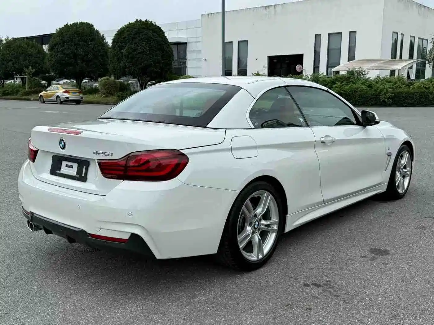Photo 9 - BMW 4 Series