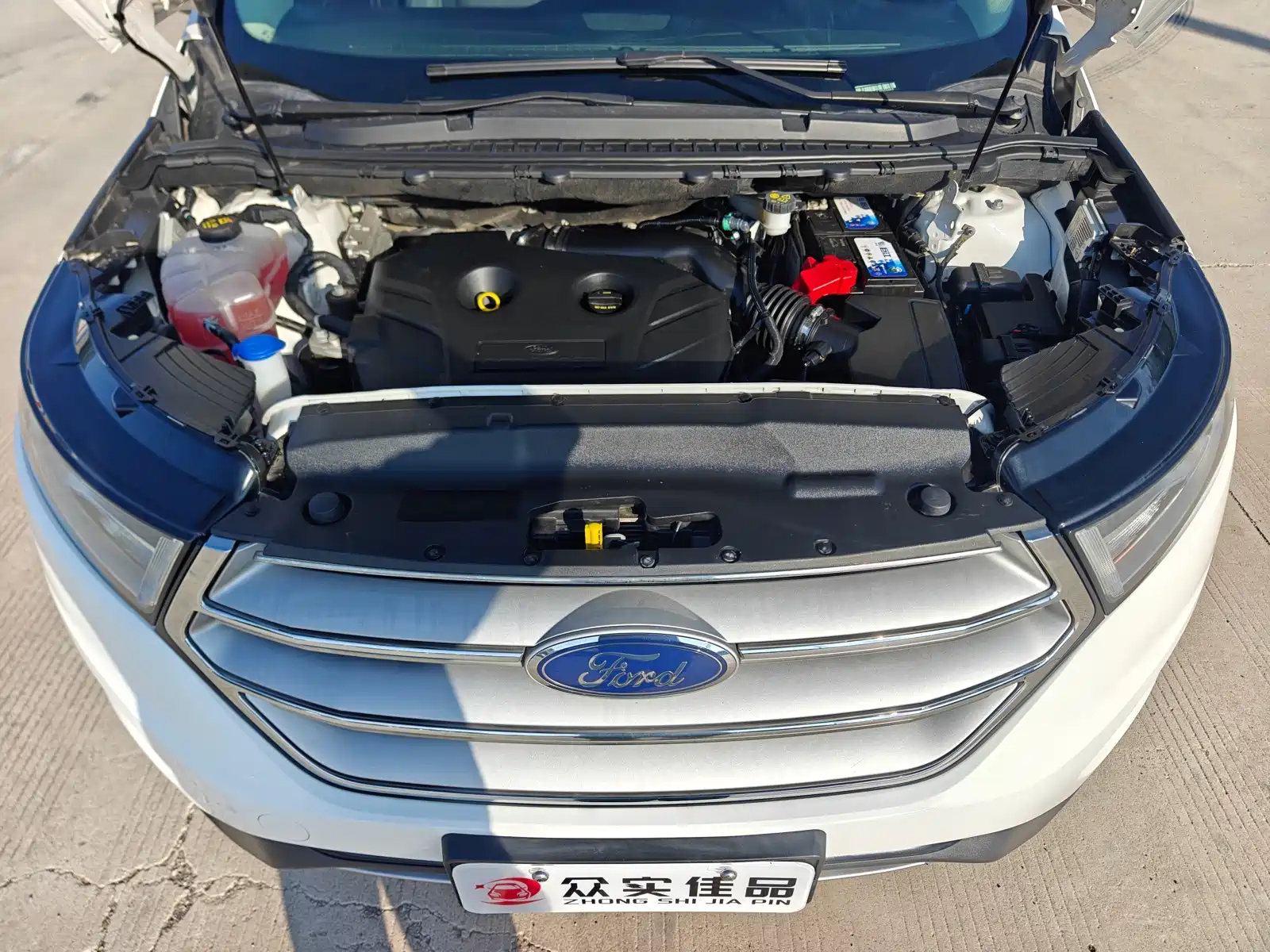 Фото 29 - Ford Edge