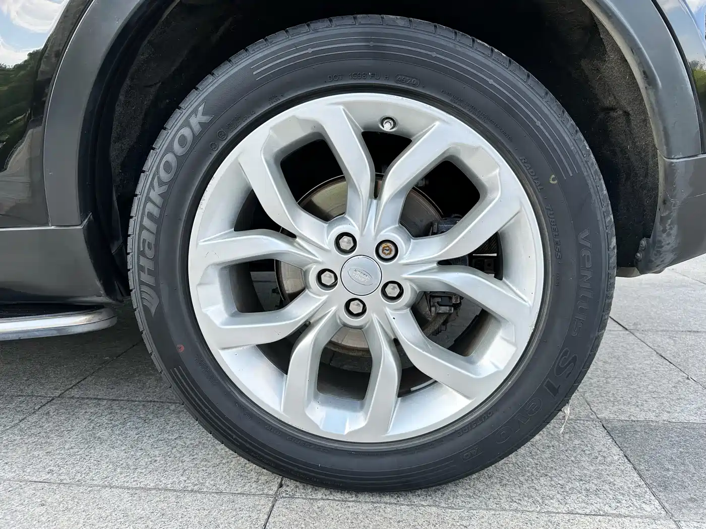 Land Rover Discovery Sport 2016 2.0T HSE фото 9