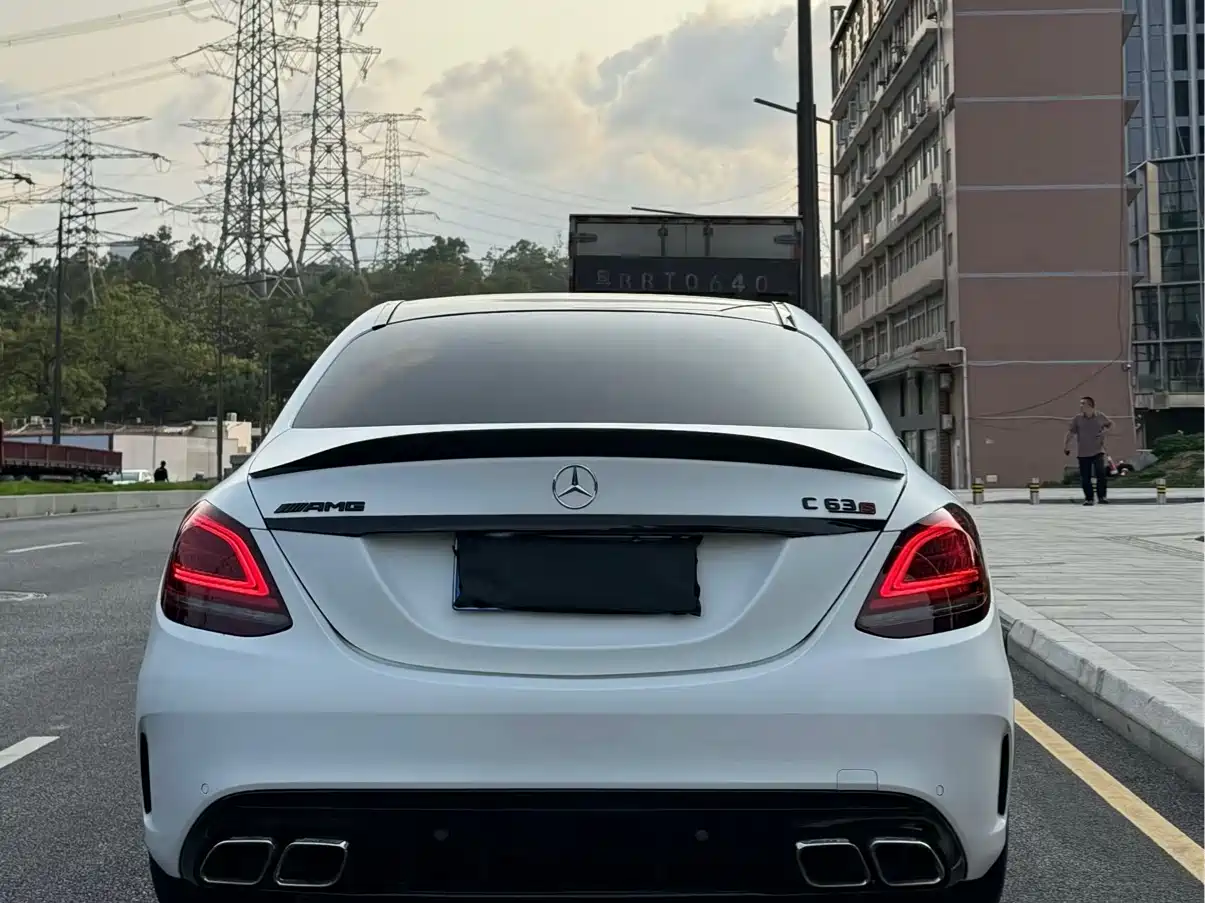 Mercedes-Benz C-Class AMG 2015 AMG C 63 фото 9