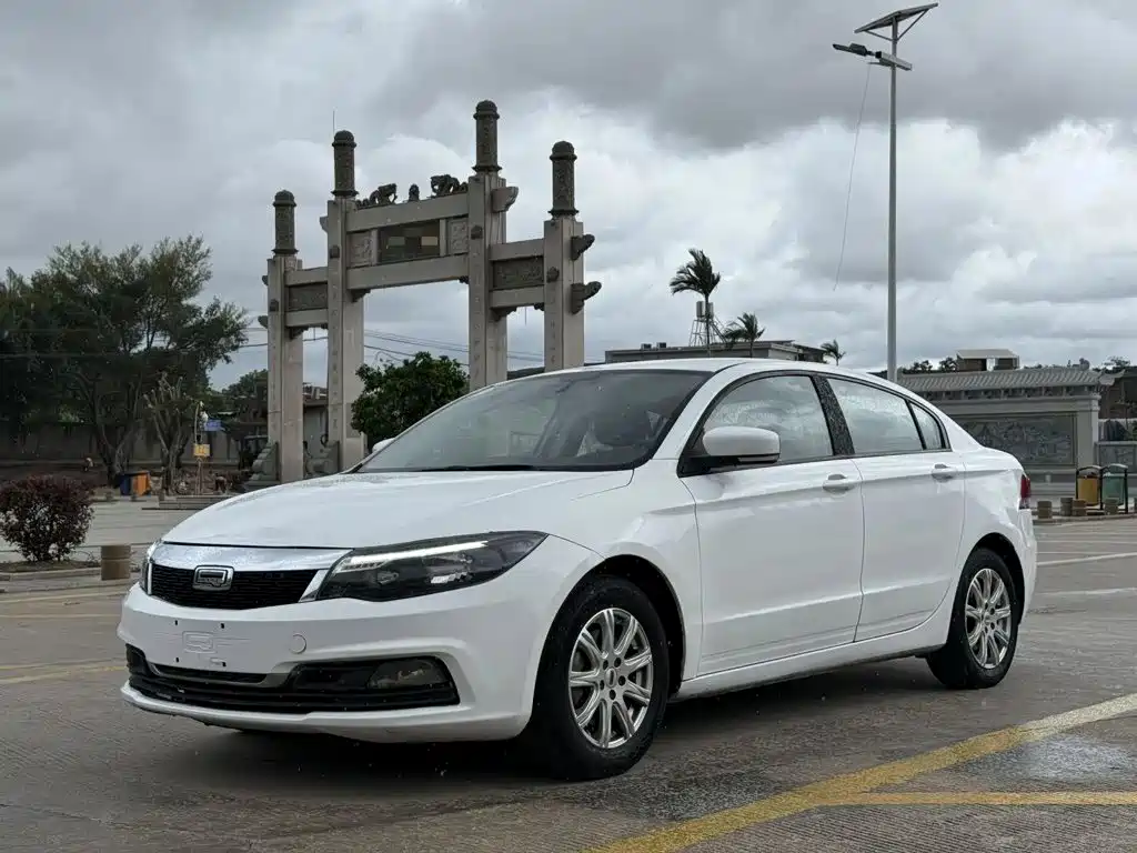 Qoros 3 2019 2018 Sedan 1.6L Automatic Premium
