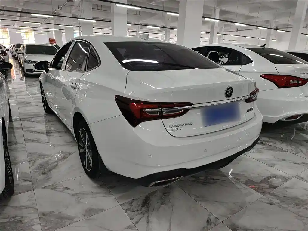 Buick Verano 2020 20T CVT Leading фото 7