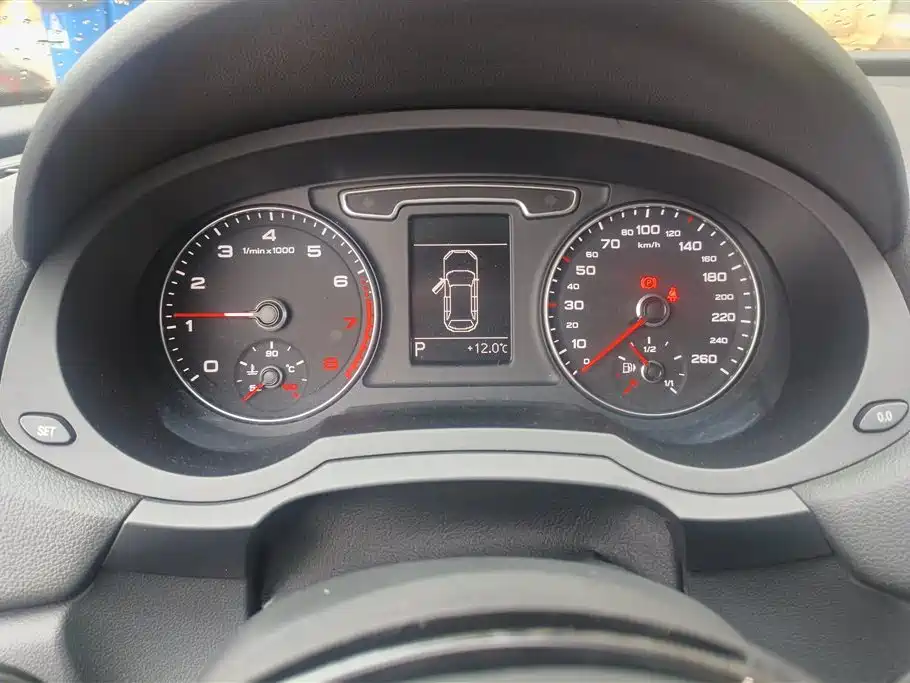 Audi Q3 2013 35 TFSI Comfort фото 14