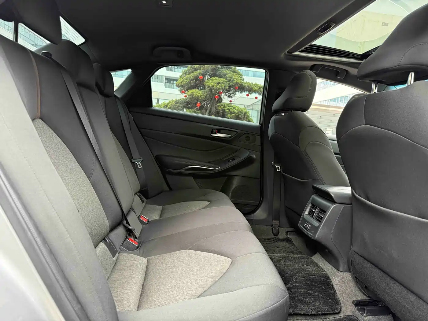 Toyota Avalon 2022 2.0L Progressive Edition фото 8