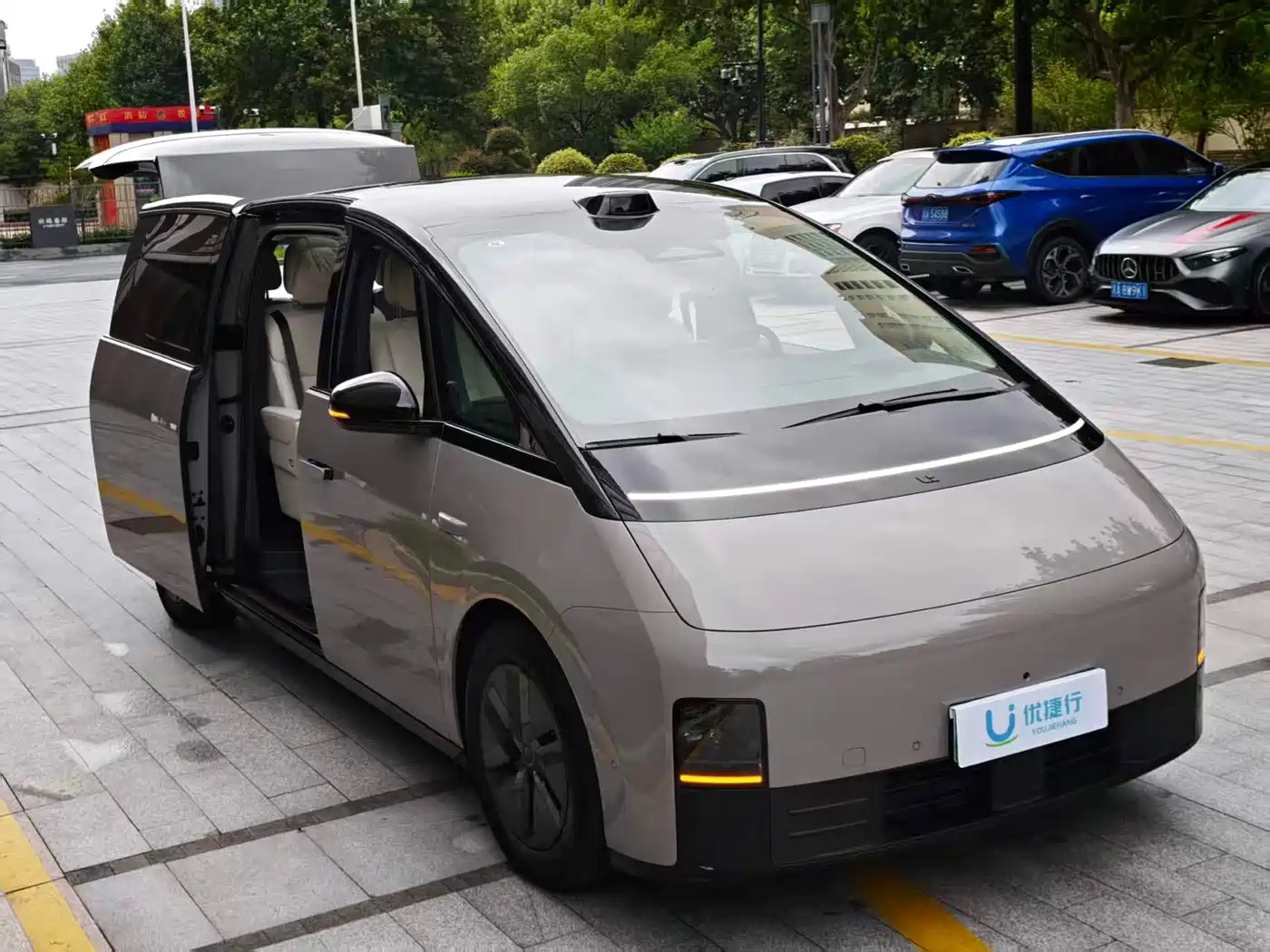 Li Auto MEGA 2024 2024 Ultra