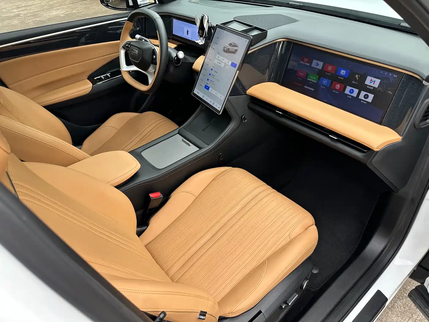 Geely Galaxy Galaxy L7 2024 1.5T 115km PLUS Soaring Dragon Edition фото 39
