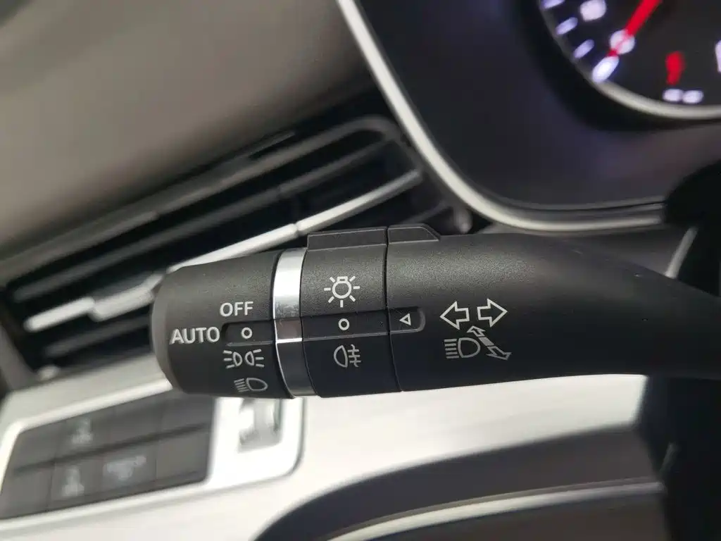 Roewe iMAX8 2024 2023 400TGI Comfort Edition