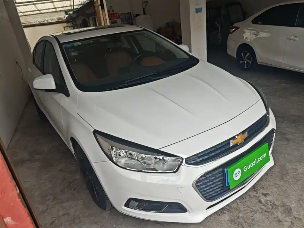 Chevrolet Cruze 2016 1.4T DCG Luxury Edition фото 4