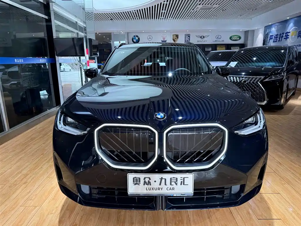 BMW X3 2025 xDrive30L Leading Model M Sport Black Package фото 2