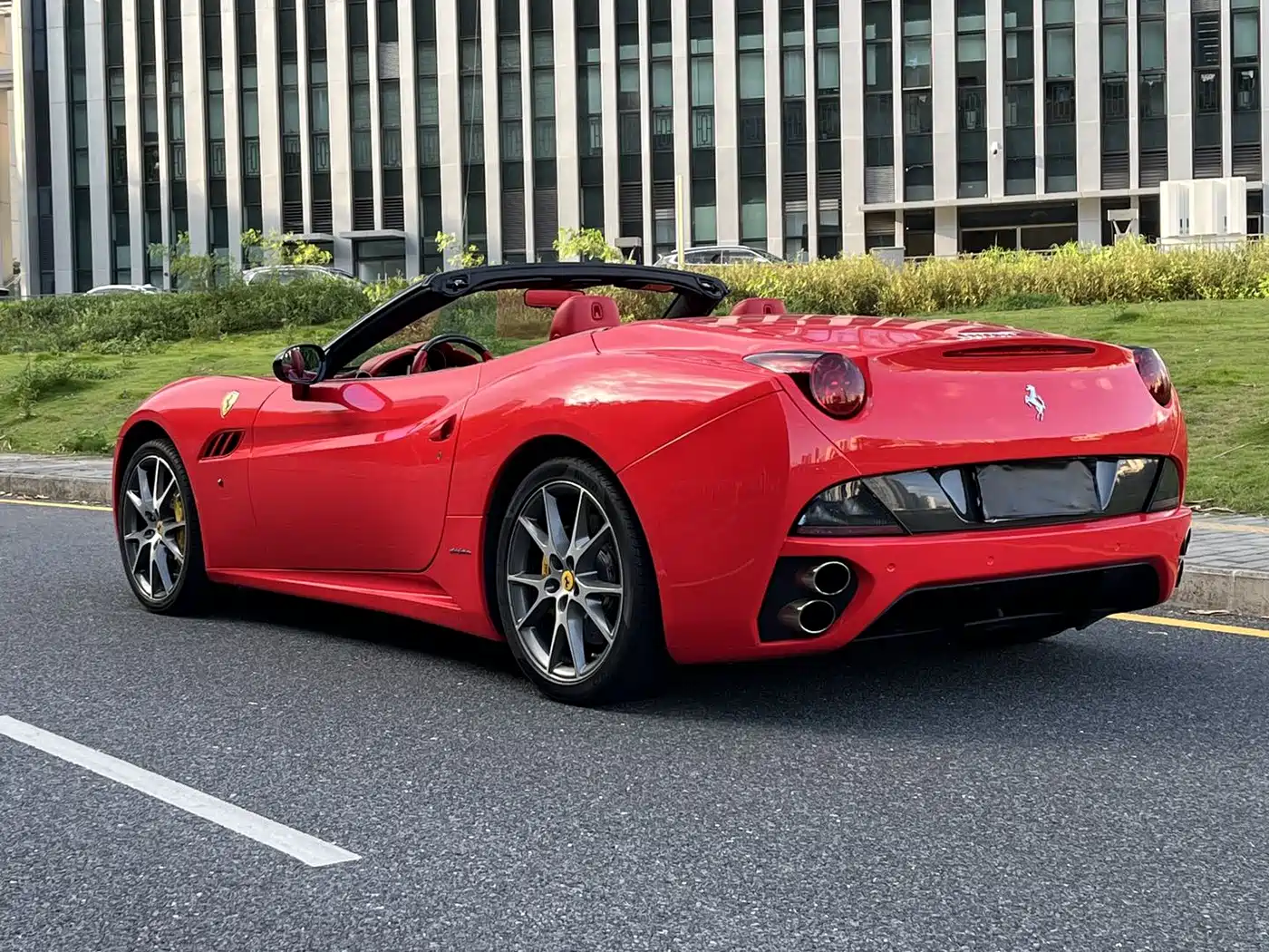 Ferrari California T 2011 2009 4.3L Standard