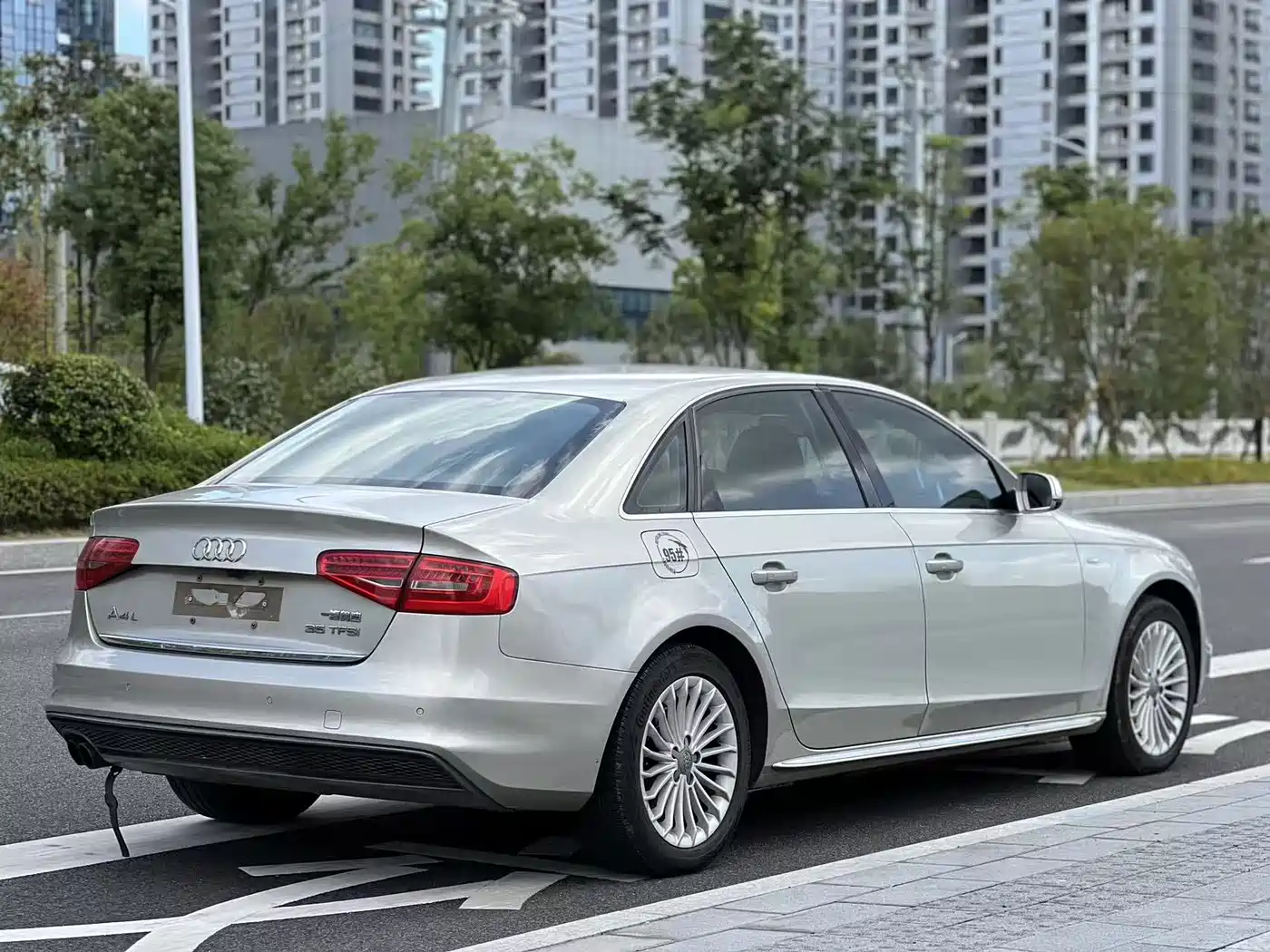 Фото 7 - Audi A4L