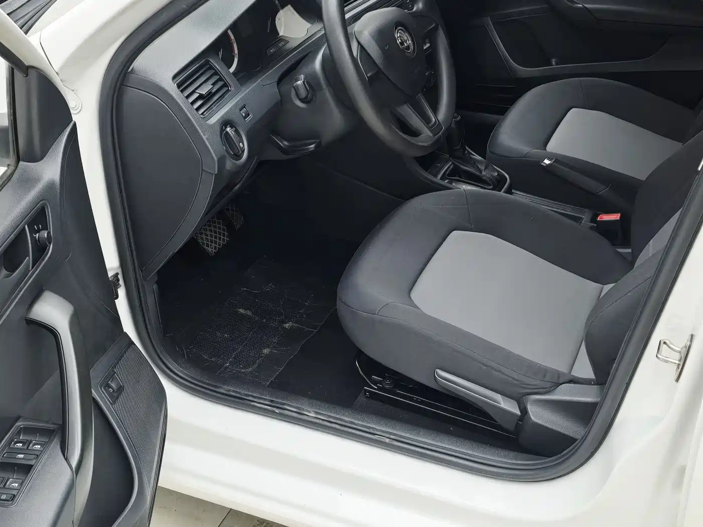 Škoda Rapid 2019 Facelift 1.5L Automatic Standard Version China VI фото 8