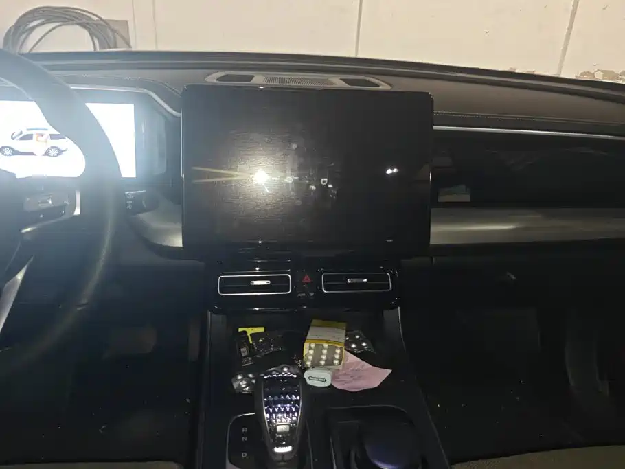GAC Trumpchi Trumpchi GS8 2025 2025 Pilot Series 2.0TGDI 2WD Luxury Edition 5-seater