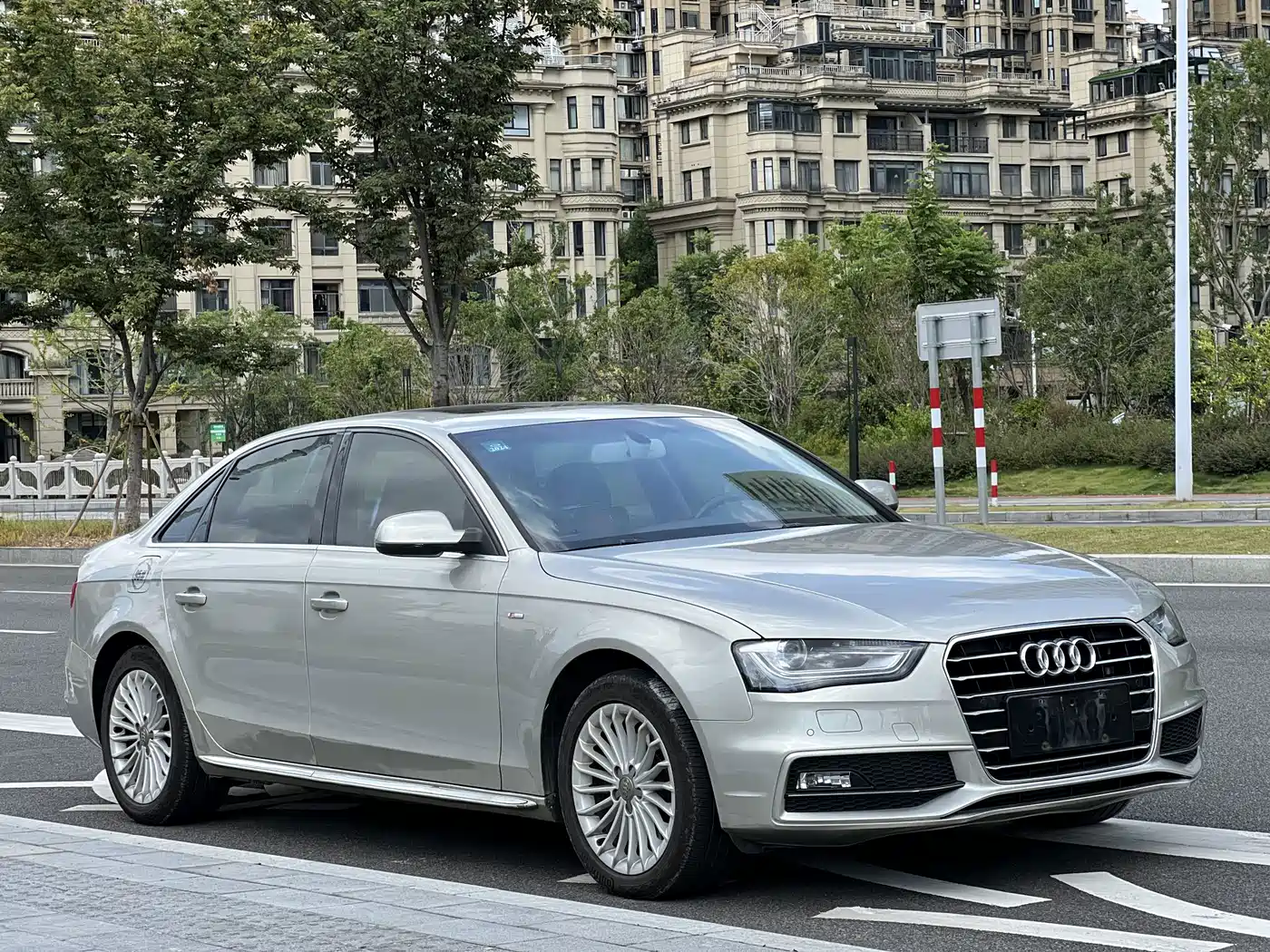 Фото 3 - Audi A4L