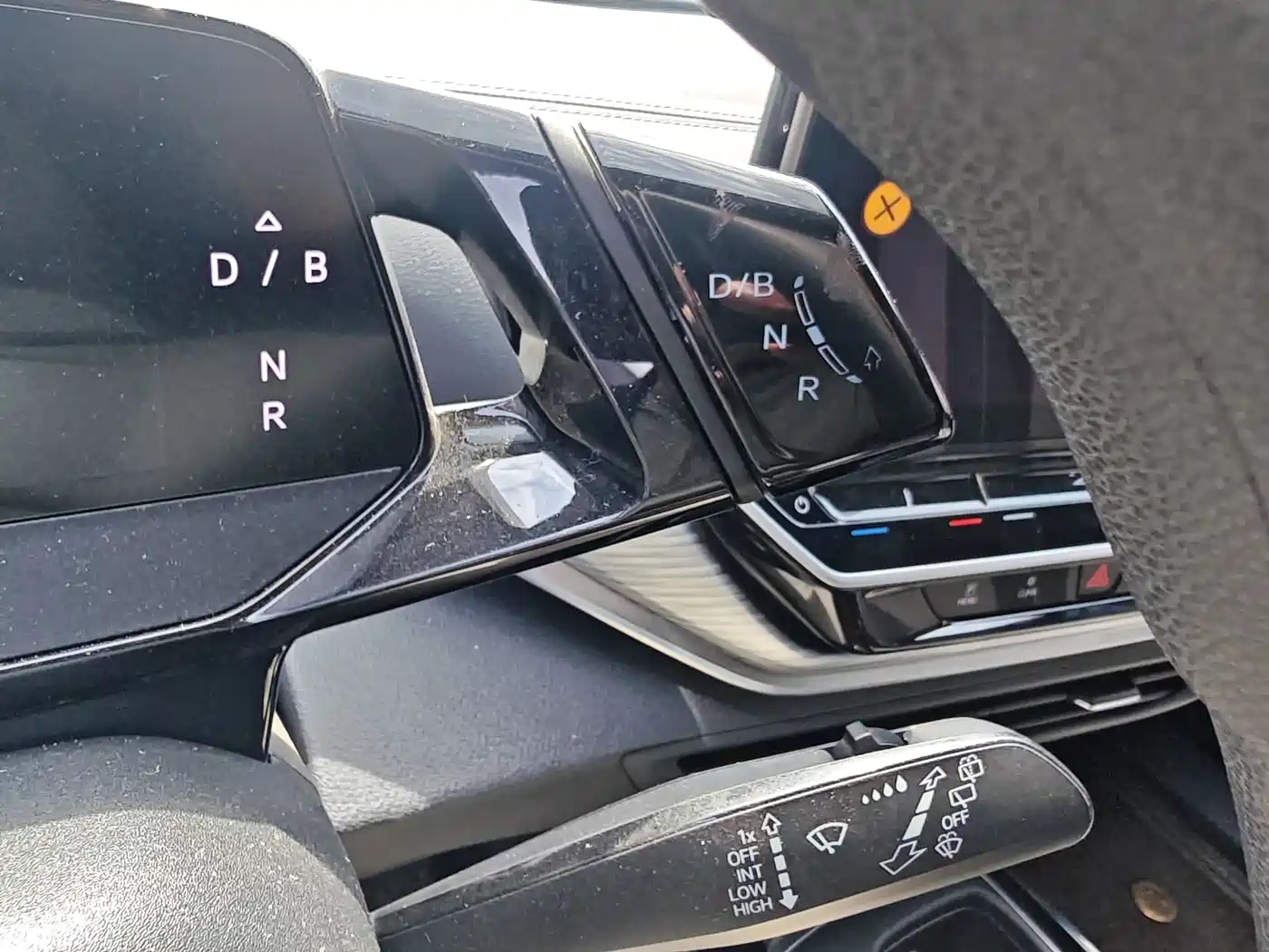 Volkswagen ID.4 CROZZ 2022 Standard Range PURE Edition фото 14